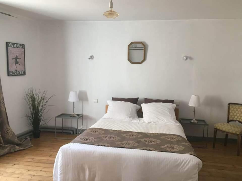 Les Oiseaux De Passage Hotel Saint-Gaultier Bagian luar foto